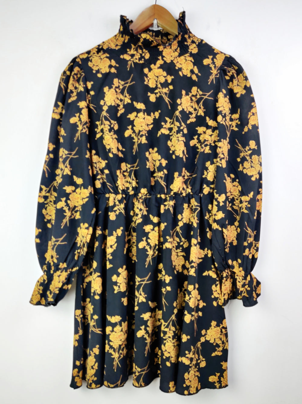 Buy online pre-used pre-loved 100% authentic & Original branded Shein (MF-1374) available in Pakistan. Top international brands avilable.