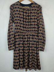 Buy online pre-used pre-loved 100% authentic & Original branded Unknown Brand (MF-142) available in Pakistan. Top international brands avilable.