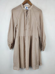 Buy online pre-used pre-loved 100% authentic & Original branded H&M (MF-162) available in Pakistan. Top international brands avilable.