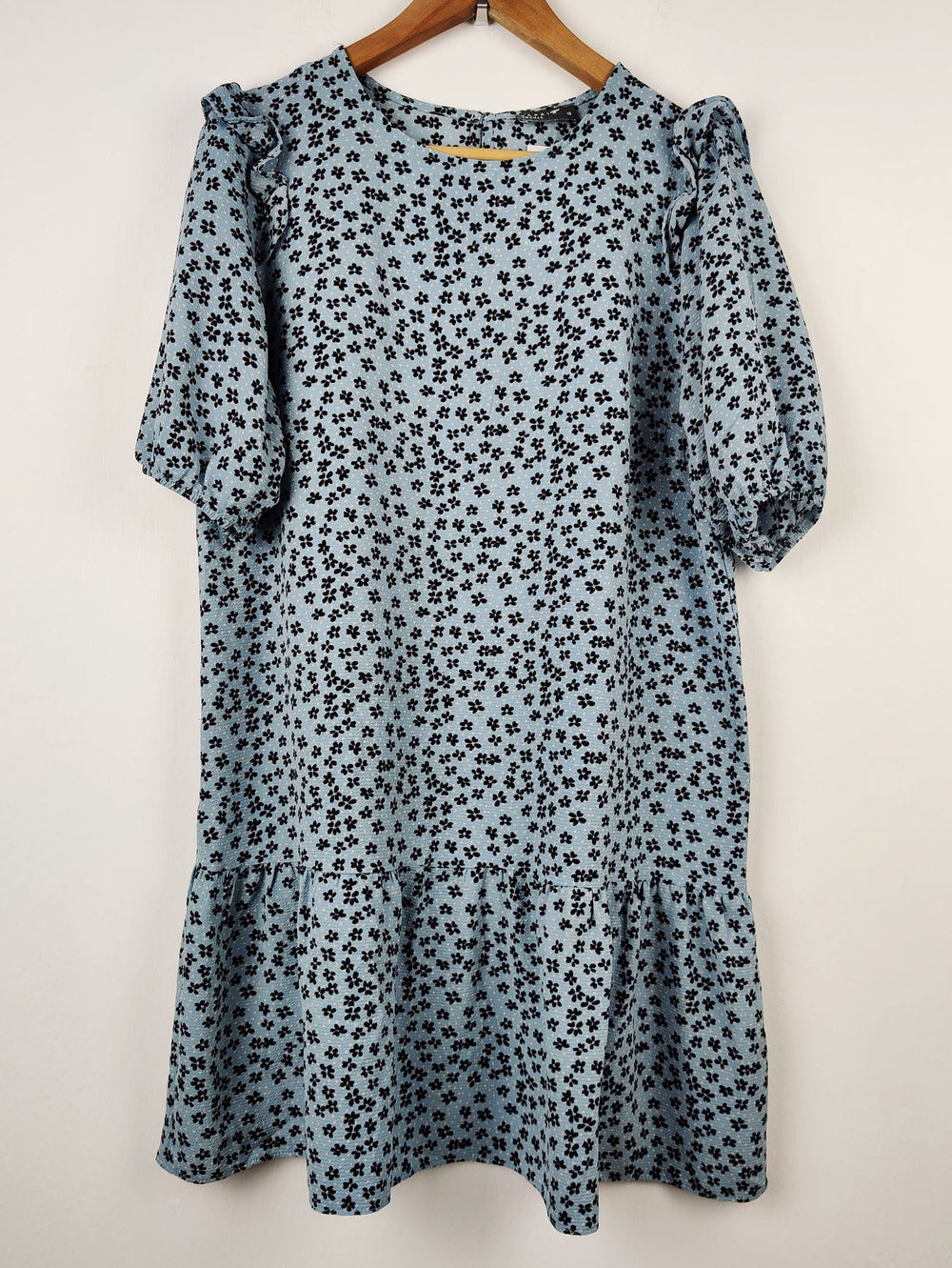 Buy online pre-used pre-loved 100% authentic & Original branded Papaya (MF-198) available in Pakistan. Top international brands avilable.