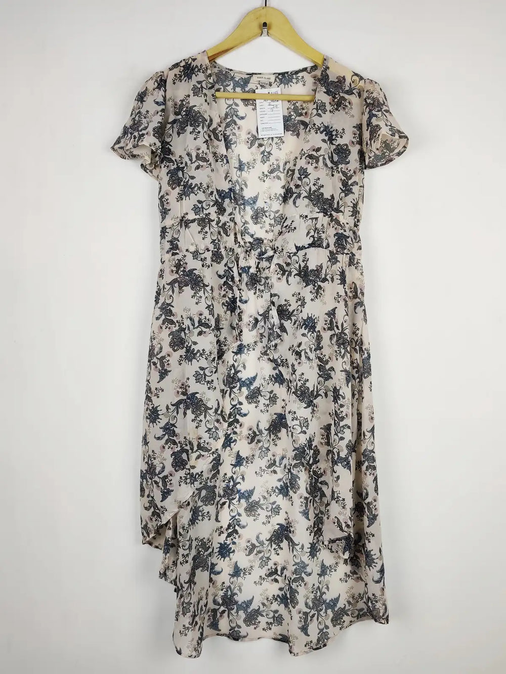 Buy online pre-used pre-loved 100% authentic & Original branded River Island (MF-2156) available in Pakistan. Top international brands avilable.