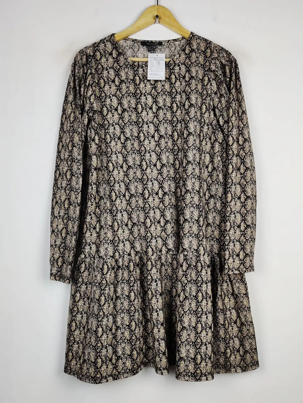 Buy online pre-used pre-loved 100% authentic & Original branded Primark (MF-2292) available in Pakistan. Top international brands avilable.