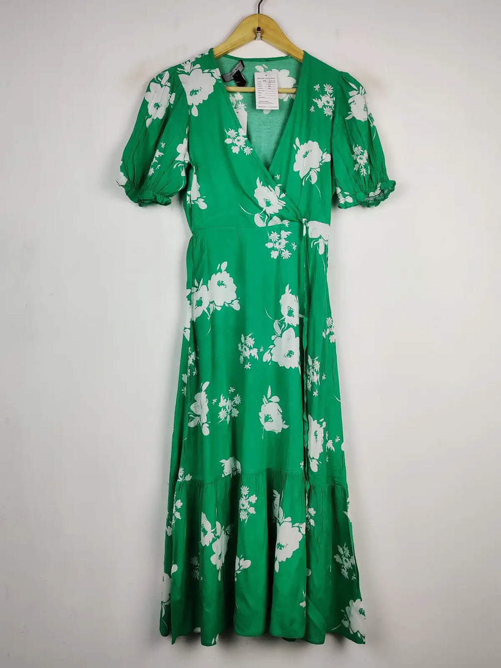 Buy online pre-used pre-loved 100% authentic & Original branded New Look (MF-2313) available in Pakistan. Top international brands avilable.