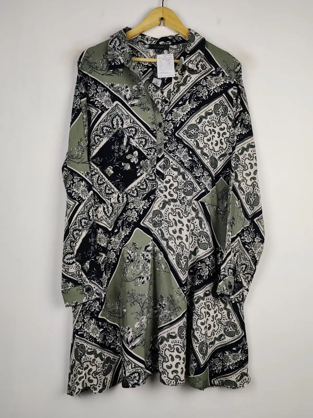 Buy online pre-used pre-loved 100% authentic & Original branded Primark (MF-2321) available in Pakistan. Top international brands avilable.