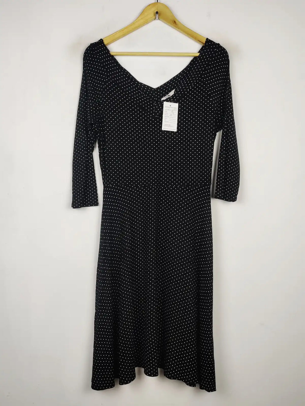 Buy online pre-used pre-loved 100% authentic & Original branded Tu (MF-2379) available in Pakistan. Top international brands avilable.