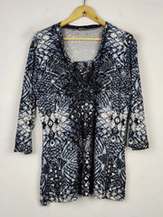 Buy online pre-used pre-loved 100% authentic & Original branded Gerry Weber (MF-2392) available in Pakistan. Top international brands avilable.