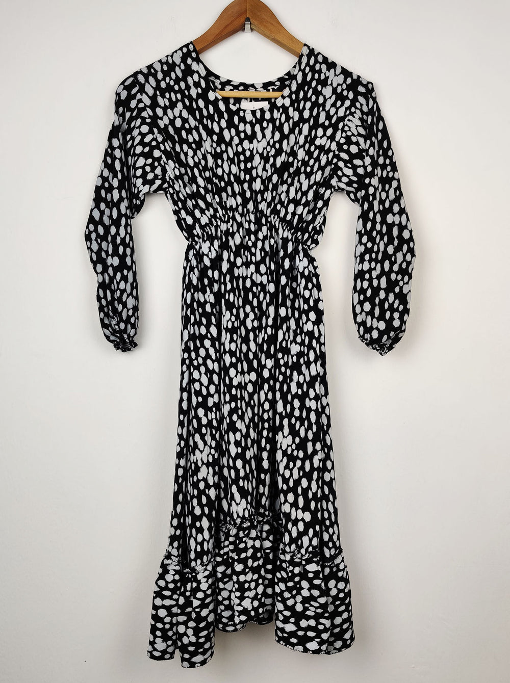 Buy online pre-used pre-loved 100% authentic & Original branded Unknown Brand (MF-256) available in Pakistan. Top international brands avilable.