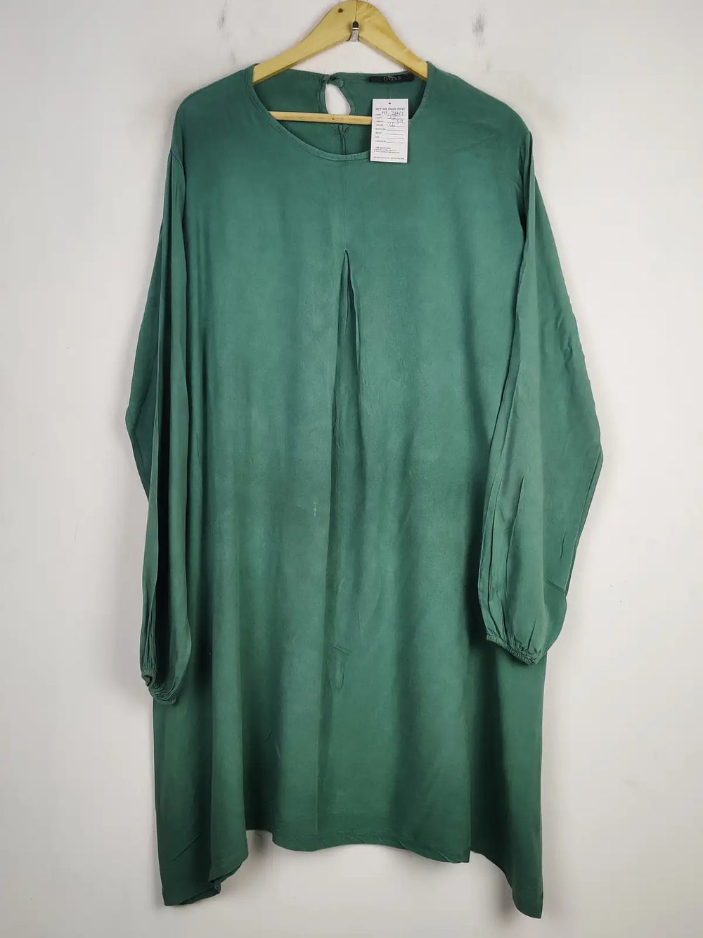 Buy online pre-used pre-loved 100% authentic & Original branded Naas (MF-2644) available in Pakistan. Top international brands avilable.