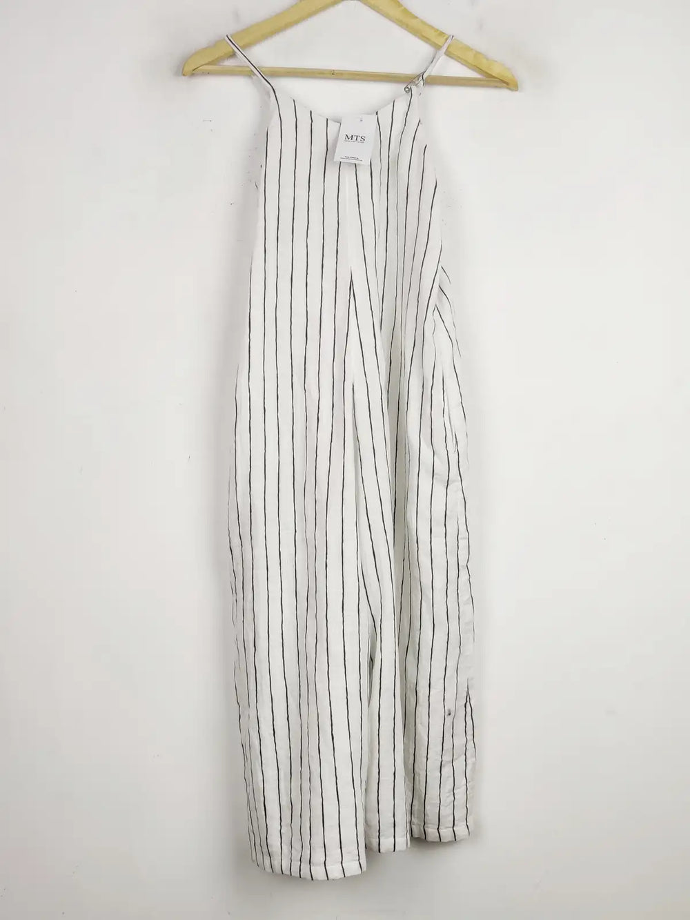 Buy online pre-used pre-loved 100% authentic & Original branded Marks & Spencer (MF-2676) available in Pakistan. Top international brands avilable.