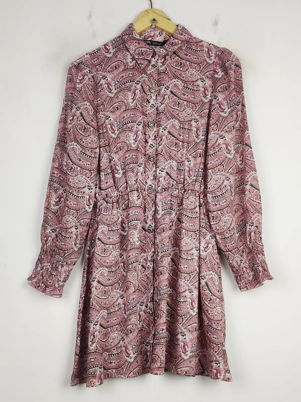 Buy online pre-used pre-loved 100% authentic & Original branded Zara (MF-2681) available in Pakistan. Top international brands avilable.