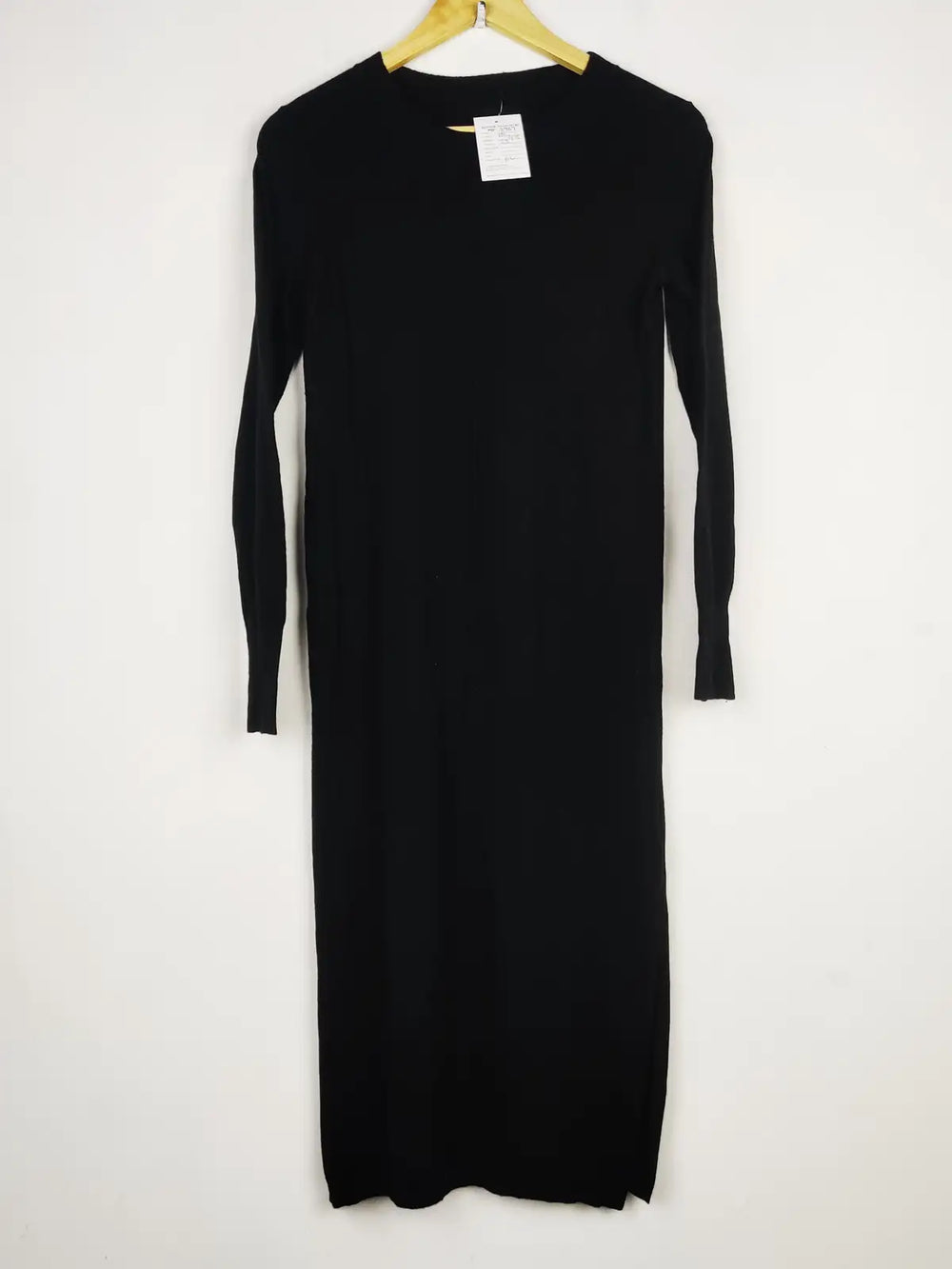 Buy online pre-used pre-loved 100% authentic & Original branded Unknown Brand (MF-2767) available in Pakistan. Top international brands avilable.