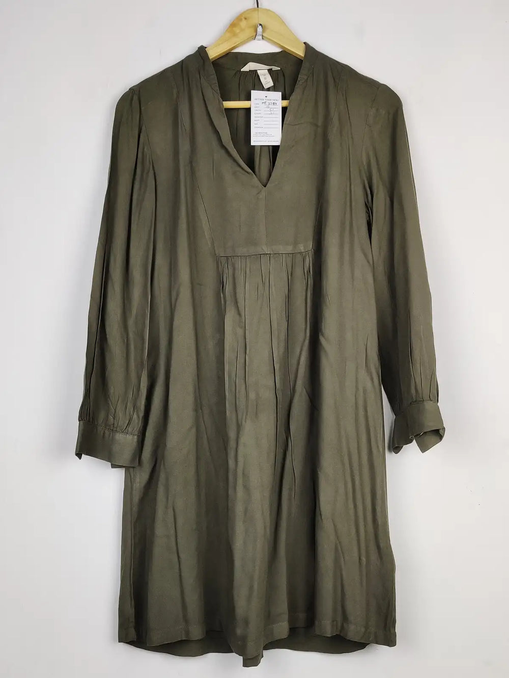 Buy online pre-used pre-loved 100% authentic & Original branded H&M (MF-2784) available in Pakistan. Top international brands avilable.