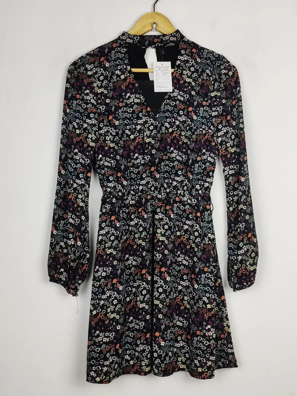 Buy online pre-used pre-loved 100% authentic & Original branded H&M (MF-2818) available in Pakistan. Top international brands avilable.