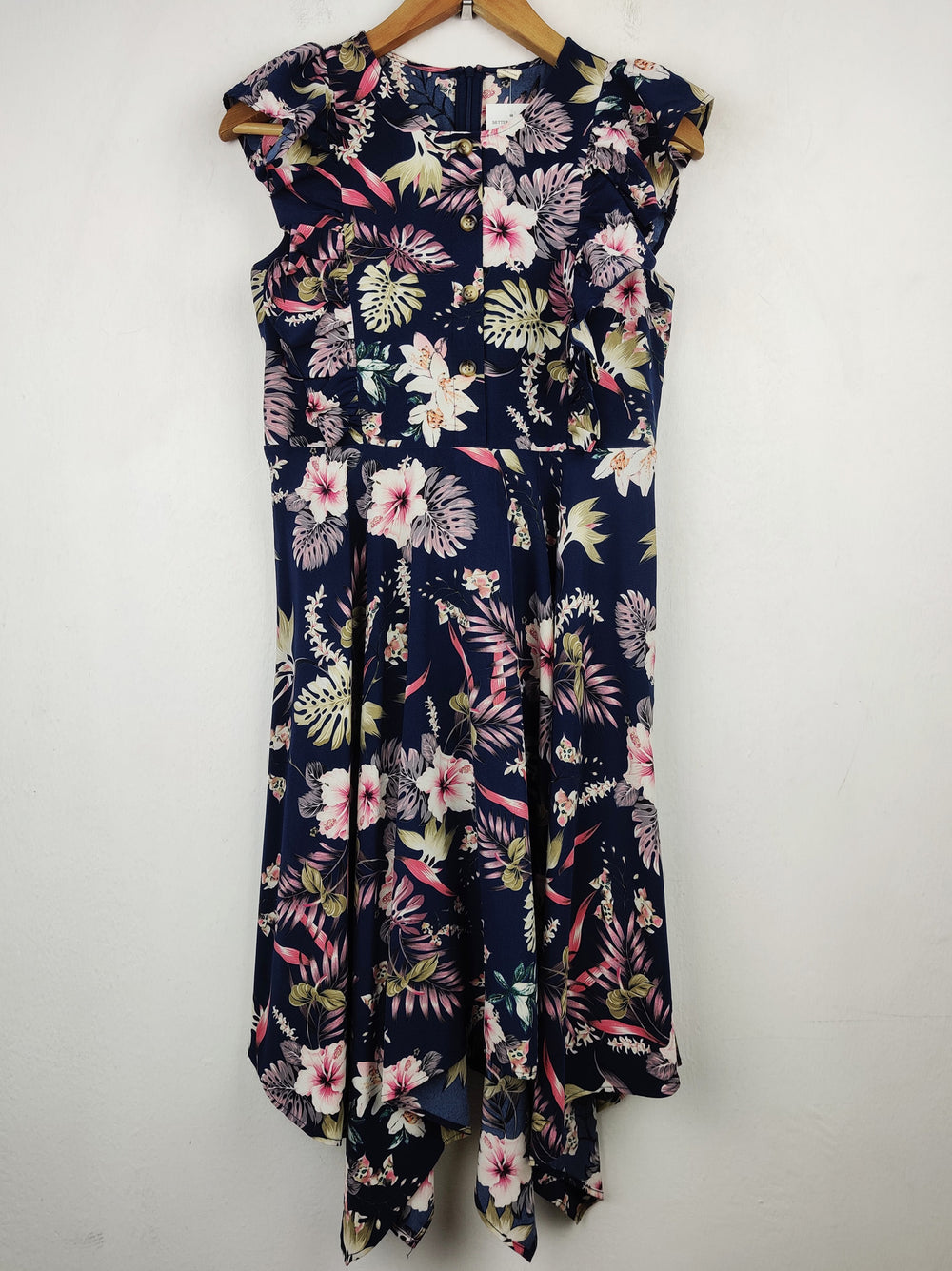 Buy online pre-used pre-loved 100% authentic & Original branded Shein (MF-29) available in Pakistan. Top international brands avilable.