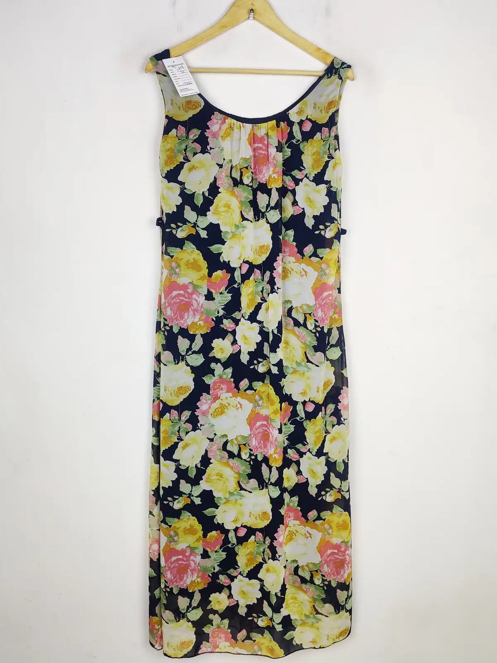 Buy online pre-used pre-loved 100% authentic & Original branded Unknown Brand (MF-3018) available in Pakistan. Top international brands avilable.