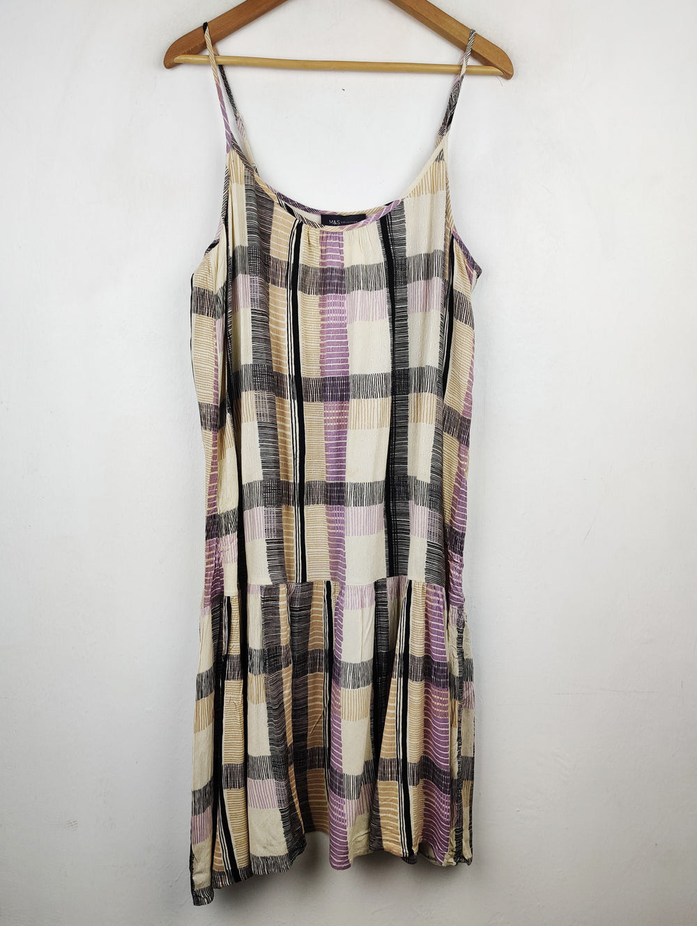 Buy online pre-used pre-loved 100% authentic & Original branded Marks & Spencer (MF-30) available in Pakistan. Top international brands avilable.