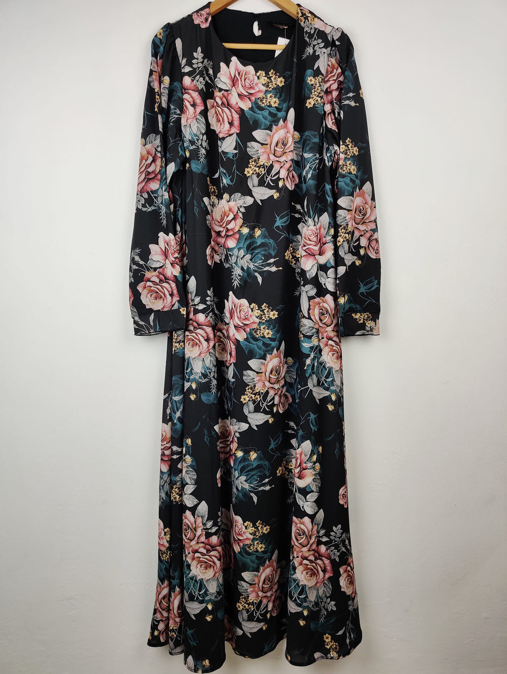 Buy online pre-used pre-loved 100% authentic & Original branded Zadina (MF-310) available in Pakistan. Top international brands avilable.