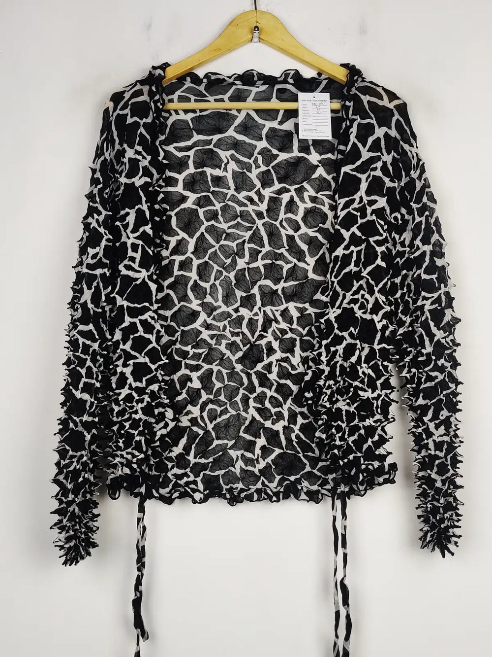 Buy online pre-used pre-loved 100% authentic & Original branded Unknown Brand (MF-3147) available in Pakistan. Top international brands avilable.