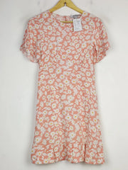 Buy online pre-used pre-loved 100% authentic & Original branded Dorothy Perkins (MF-3204) available in Pakistan. Top international brands avilable.
