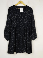 Buy online pre-used pre-loved 100% authentic & Original branded Zara (MF-3377) available in Pakistan. Top international brands avilable.