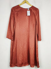 Buy online pre-used pre-loved 100% authentic & Original branded H&M (MF-3513) available in Pakistan. Top international brands avilable.