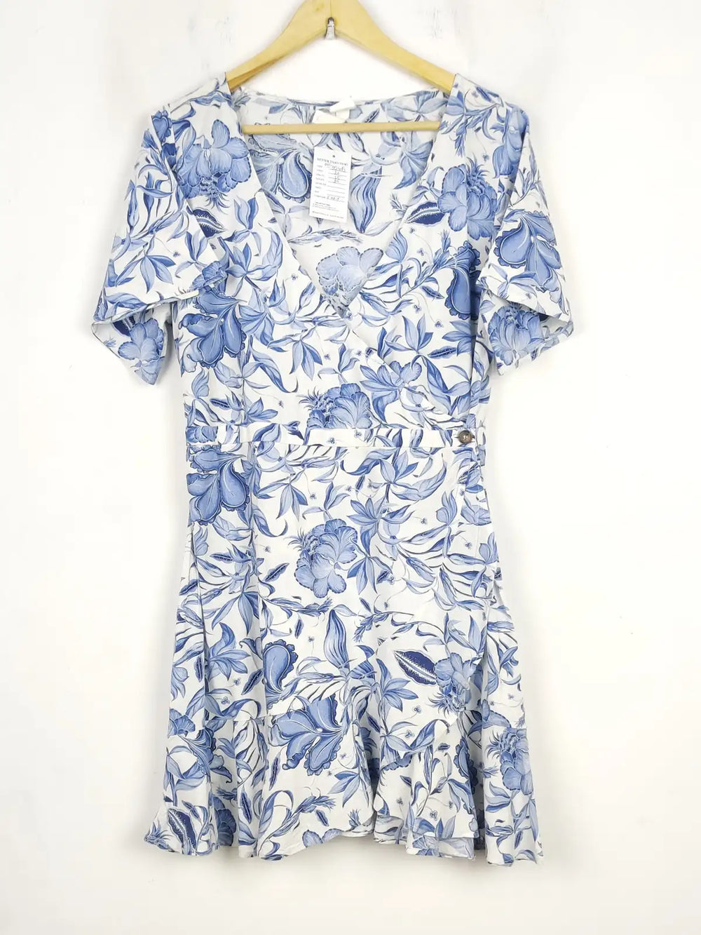 Buy online pre-used pre-loved 100% authentic & Original branded H&M (MF-3545) available in Pakistan. Top international brands avilable.