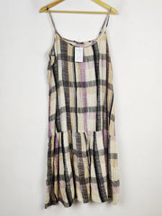 Buy online pre-used pre-loved 100% authentic & Original branded Marks & Spencer (MF-3592) available in Pakistan. Top international brands avilable.