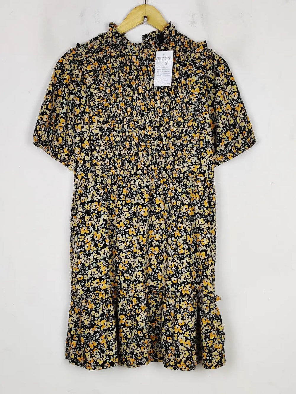 Buy online pre-used pre-loved 100% authentic & Original branded New Look (MF-3617) available in Pakistan. Top international brands avilable.