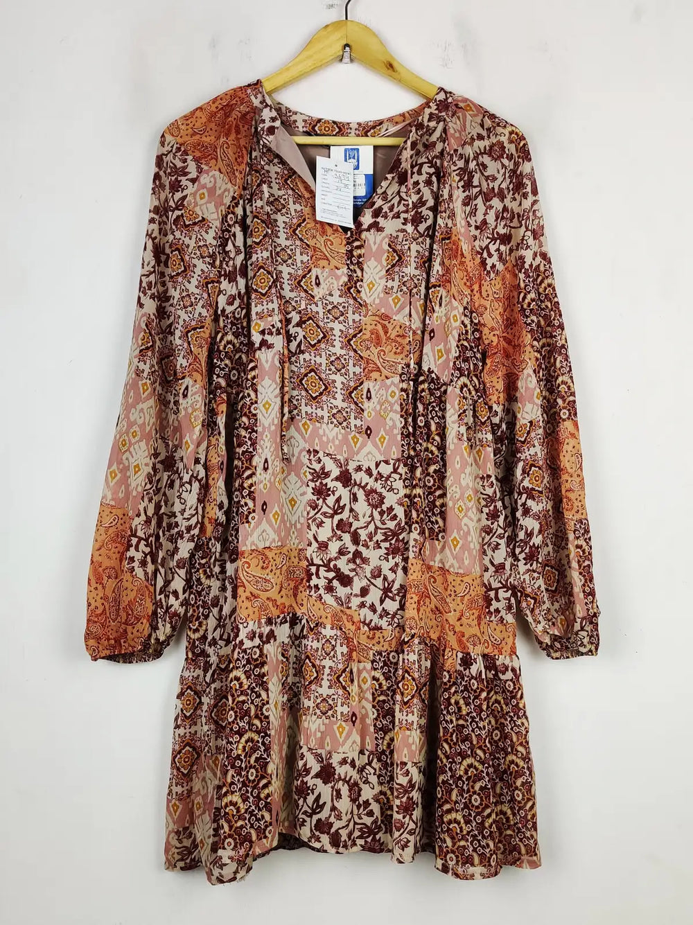 Buy online pre-used pre-loved 100% authentic & Original branded Primark (MF-3694) available in Pakistan. Top international brands avilable.