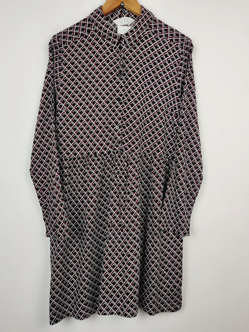 Buy online pre-used pre-loved 100% authentic & Original branded Primark (MF-387) available in Pakistan. Top international brands avilable.