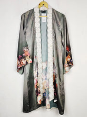 Buy online pre-used pre-loved 100% authentic & Original branded Lyal Porc (MF-3892) available in Pakistan. Top international brands avilable.