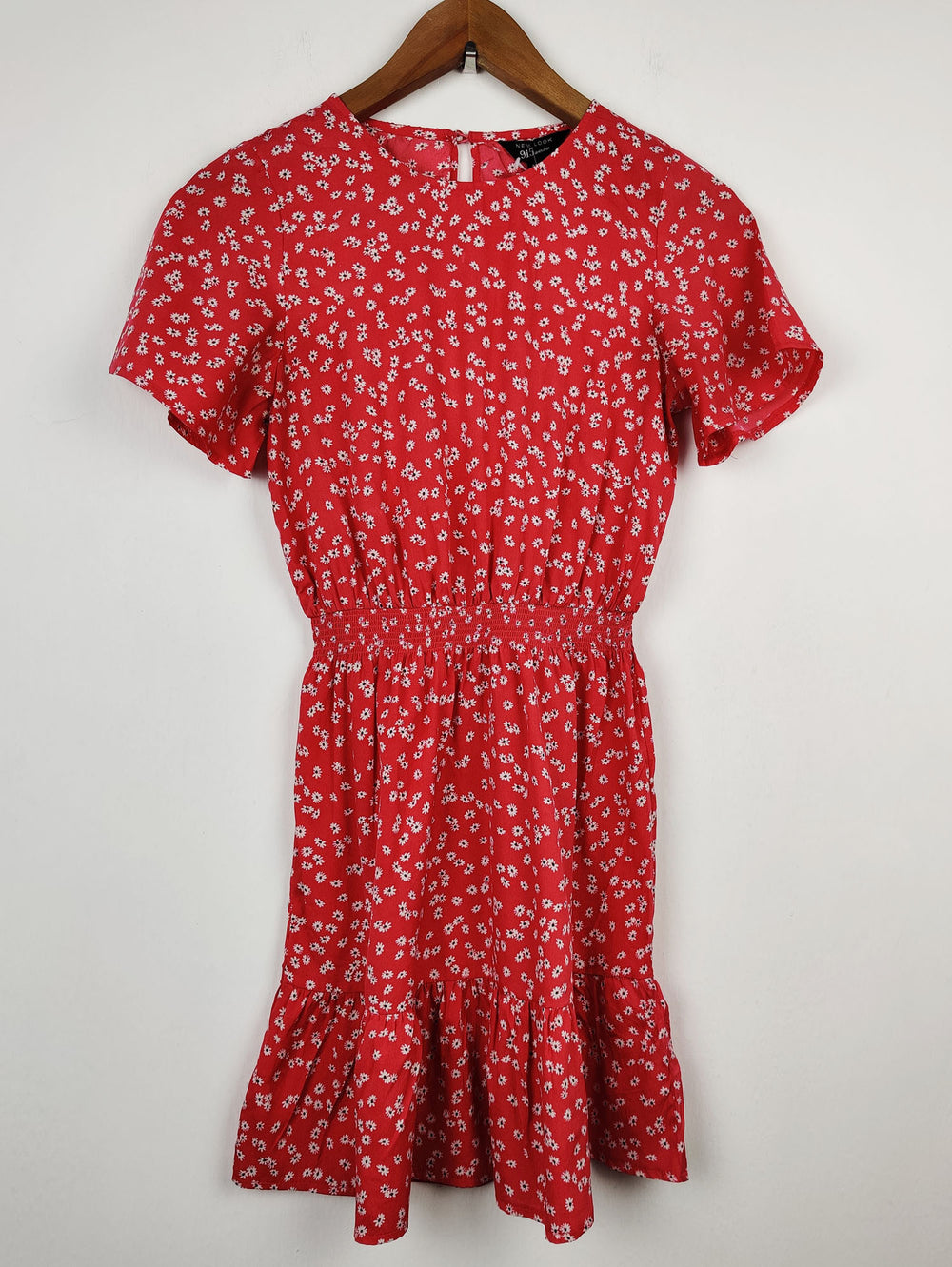 Buy online pre-used pre-loved 100% authentic & Original branded New Look (MF-389) available in Pakistan. Top international brands avilable.