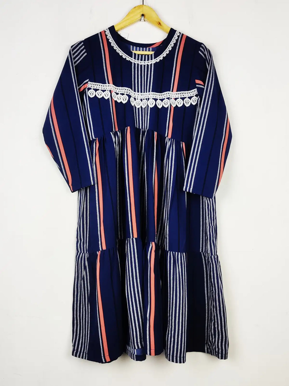 Buy online pre-used pre-loved 100% authentic & Original branded Unknown Brand (MF-3919) available in Pakistan. Top international brands avilable.