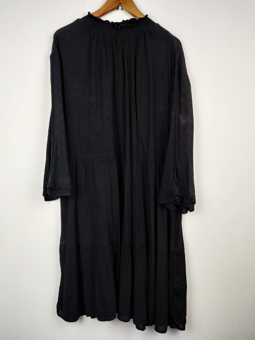 Buy online pre-used pre-loved 100% authentic & Original branded H&M (MF-405) available in Pakistan. Top international brands avilable.