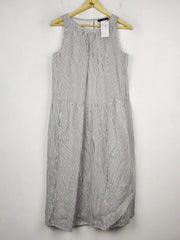 Buy online pre-used pre-loved 100% authentic & Original branded Maxmara (MF-4073) available in Pakistan. Top international brands avilable.