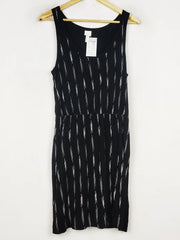 Buy online pre-used pre-loved 100% authentic & Original branded H&M (MF-4135) available in Pakistan. Top international brands avilable.