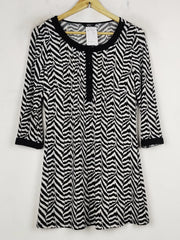 Buy online pre-used pre-loved 100% authentic & Original branded Marks & Spencer (MF-4202) available in Pakistan. Top international brands avilable.