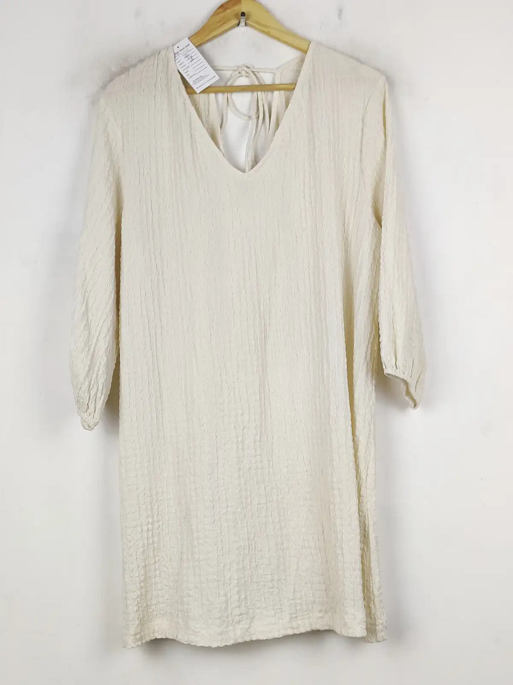 Buy online pre-used pre-loved 100% authentic & Original branded H&M (MF-4211) available in Pakistan. Top international brands avilable.