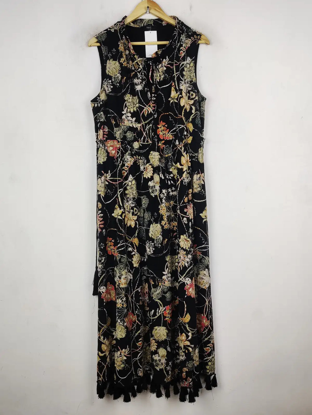 Buy online pre-used pre-loved 100% authentic & Original branded Next (MF-4228) available in Pakistan. Top international brands avilable.