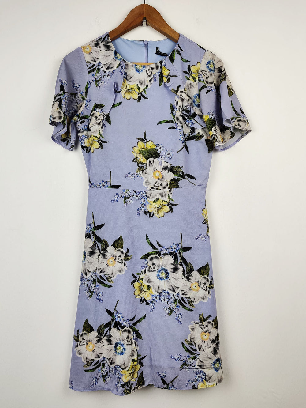 Buy online pre-used pre-loved 100% authentic & Original branded Unknown Brand (MF-424) available in Pakistan. Top international brands avilable.