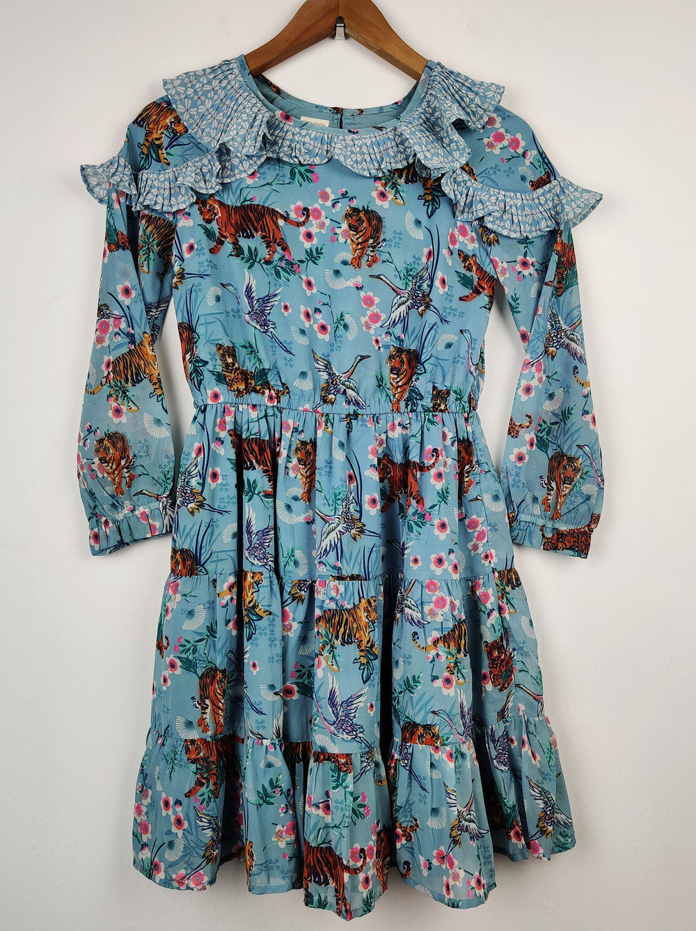 Buy online pre-used pre-loved 100% authentic & Original branded Monsoon (MF-431) available in Pakistan. Top international brands avilable.