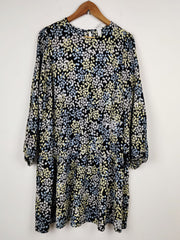 Buy online pre-used pre-loved 100% authentic & Original branded H&M (MF-435) available in Pakistan. Top international brands avilable.