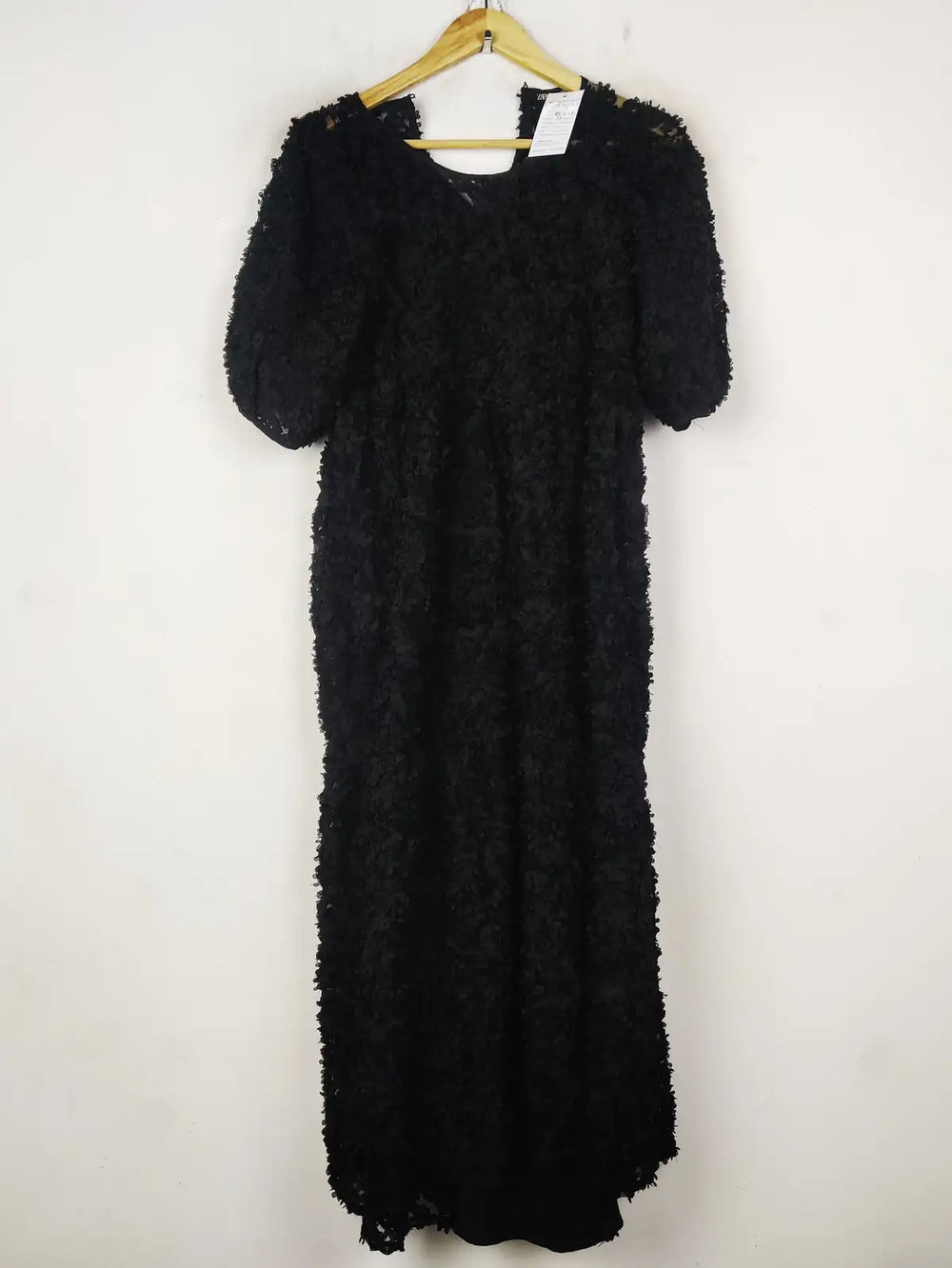 Buy online pre-used pre-loved 100% authentic & Original branded Zara (MF-4373) available in Pakistan. Top international brands avilable.