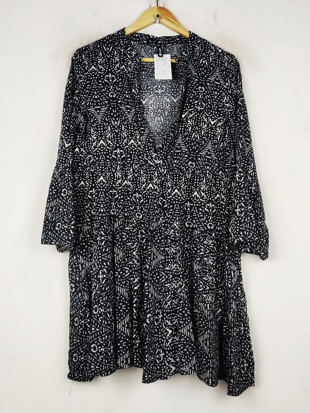 Buy online pre-used pre-loved 100% authentic & Original branded Primark (MF-4523) available in Pakistan. Top international brands avilable.