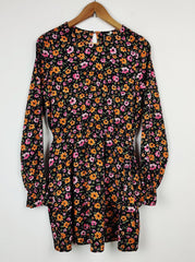 Buy online pre-used pre-loved 100% authentic & Original branded Lipsy London (MF-453) available in Pakistan. Top international brands avilable.