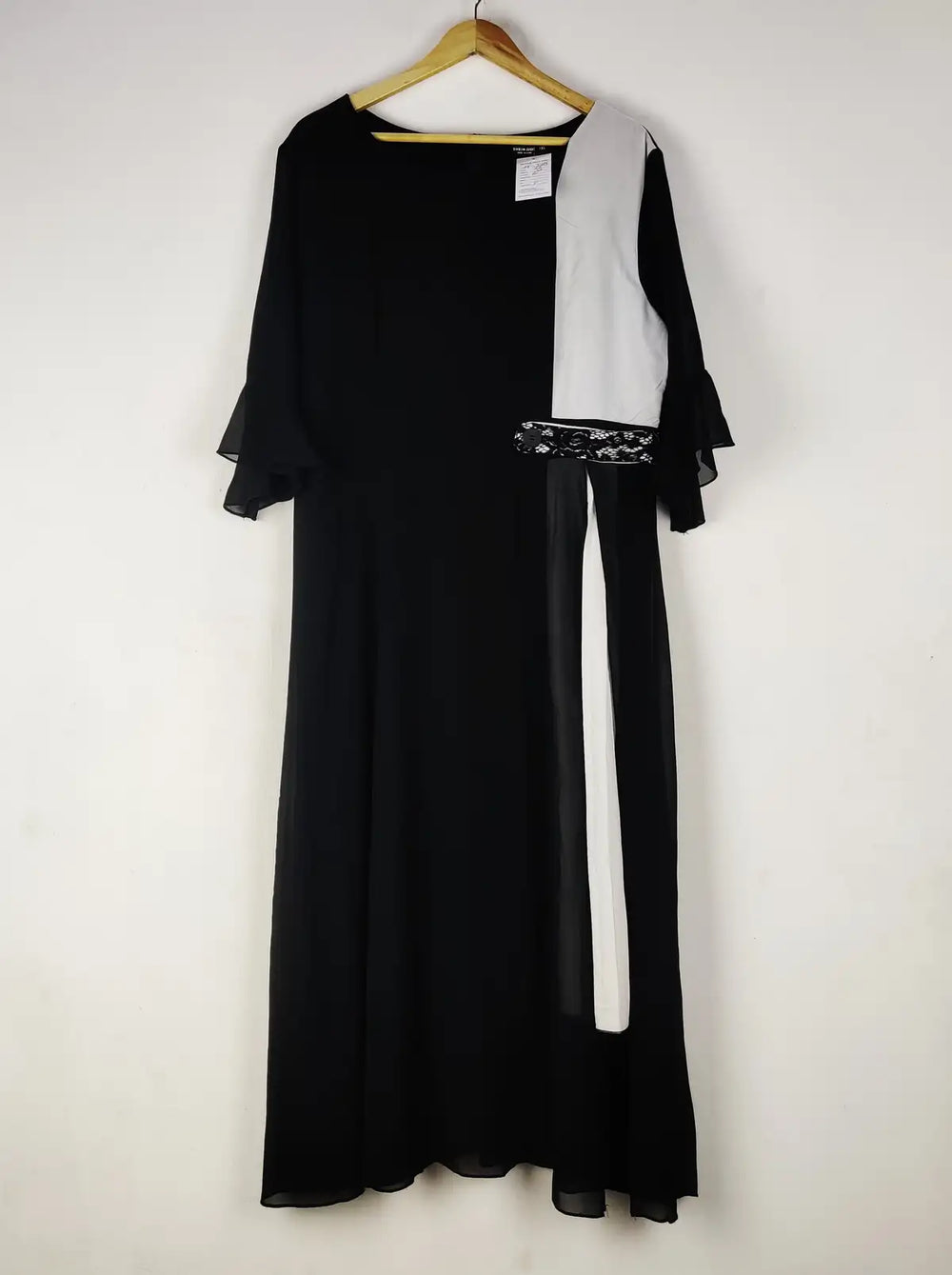 Buy online pre-used pre-loved 100% authentic & Original branded Shein (MF-4594) available in Pakistan. Top international brands avilable.