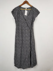 Buy online pre-used pre-loved 100% authentic & Original branded H&M (MF-461) available in Pakistan. Top international brands avilable.