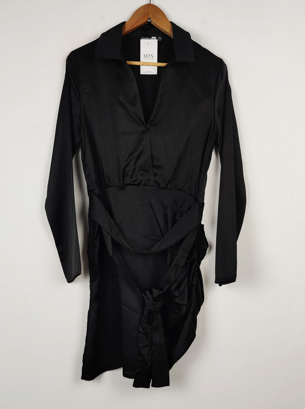 Buy online pre-used pre-loved 100% authentic & Original branded Amisu (MF-465) available in Pakistan. Top international brands avilable.