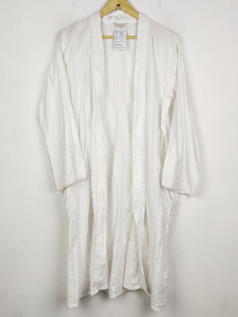 Buy online pre-used pre-loved 100% authentic & Original branded Nore Pose (MF-4860) available in Pakistan. Top international brands avilable.