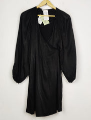 Buy online pre-used pre-loved 100% authentic & Original branded H&M (MF-4930) available in Pakistan. Top international brands avilable.